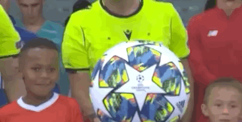 篮球NBA裁判承认关键球判罚存在问题