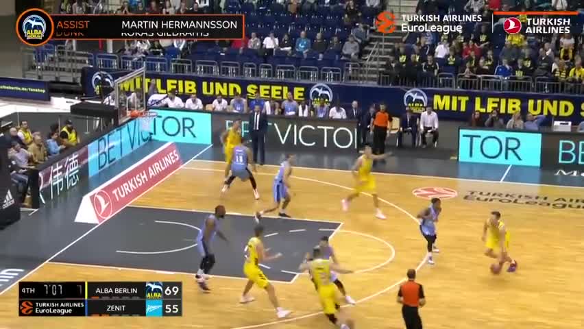 544场，34岁格列兹曼独占西甲历史出场榜第五（第544场达成！34岁格列兹曼独享西甲历史出场第5位）