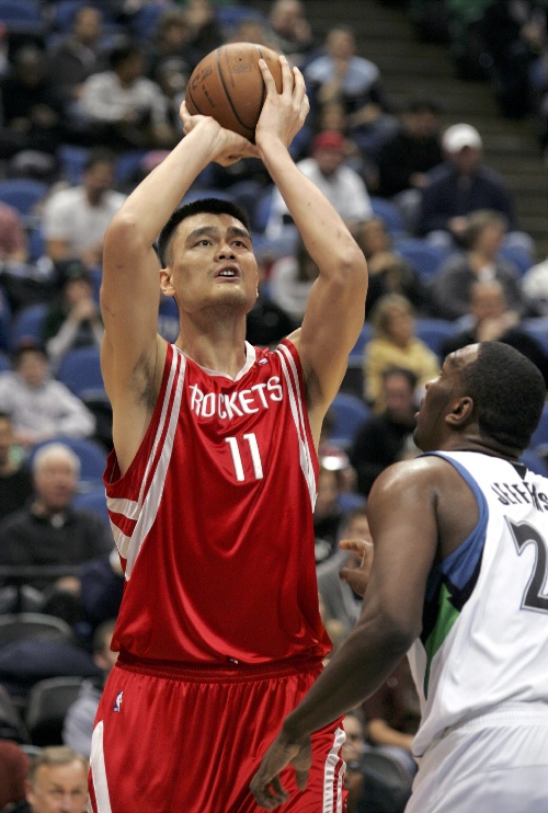 英超曼城与切尔西积分榜竞争激烈（英超积分榜之争白热化：曼城与切尔西争锋）