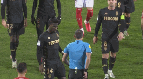 阿莫林：我喜欢马兹拉维的性格，曼联的领导小组不只是看年龄