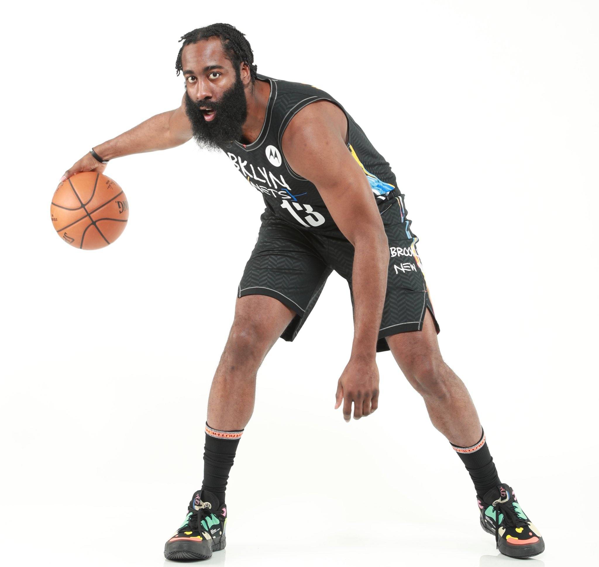 英超7冠王难求，曼城三冠仍差4冠（英超七冠难达，曼城三冠仍欠四冠）