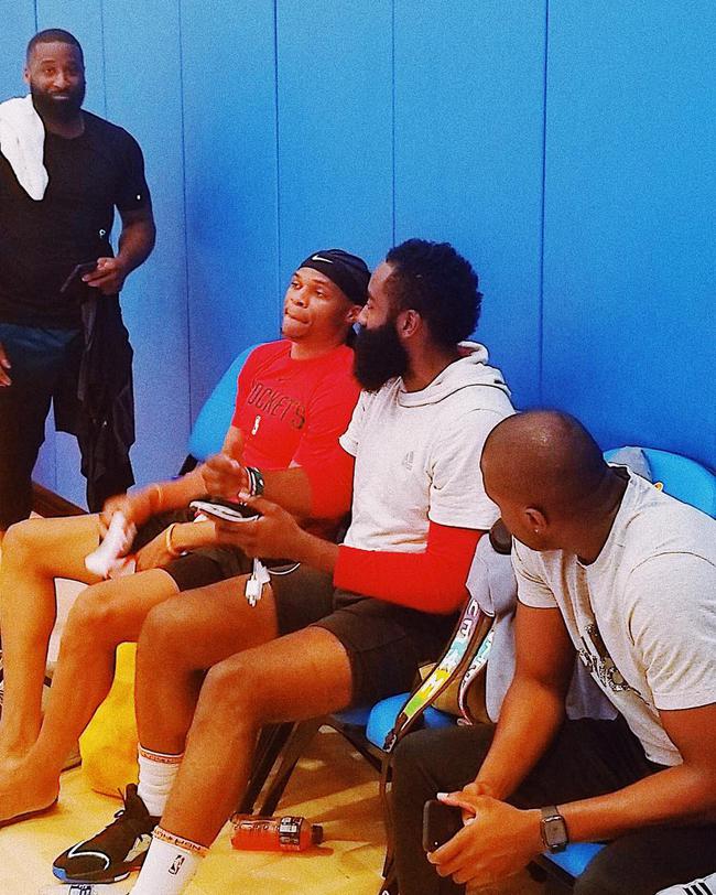 意甲：国米主场3-0击败博洛尼亚（意甲-国米主场三球零封博洛尼亚）