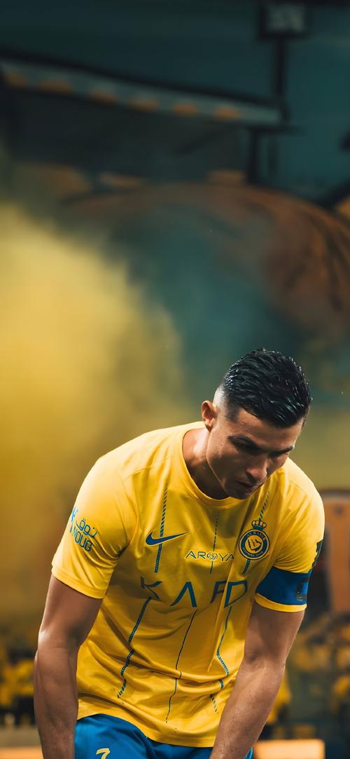 中超改跨年制，融入世界还是盲目跟风？（中超跨年赛制：接轨国际还是盲从潮流？）